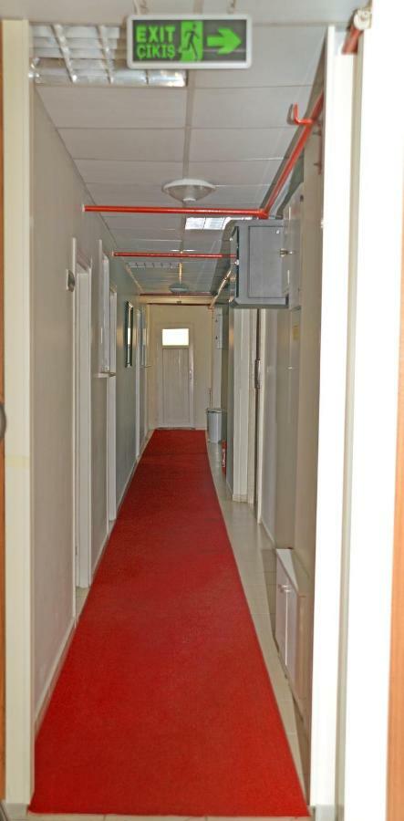 Vatan Yurt Hostel Istanbul Exterior foto