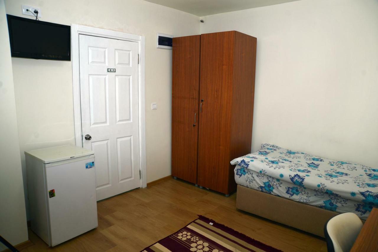 Vatan Yurt Hostel Istanbul Exterior foto